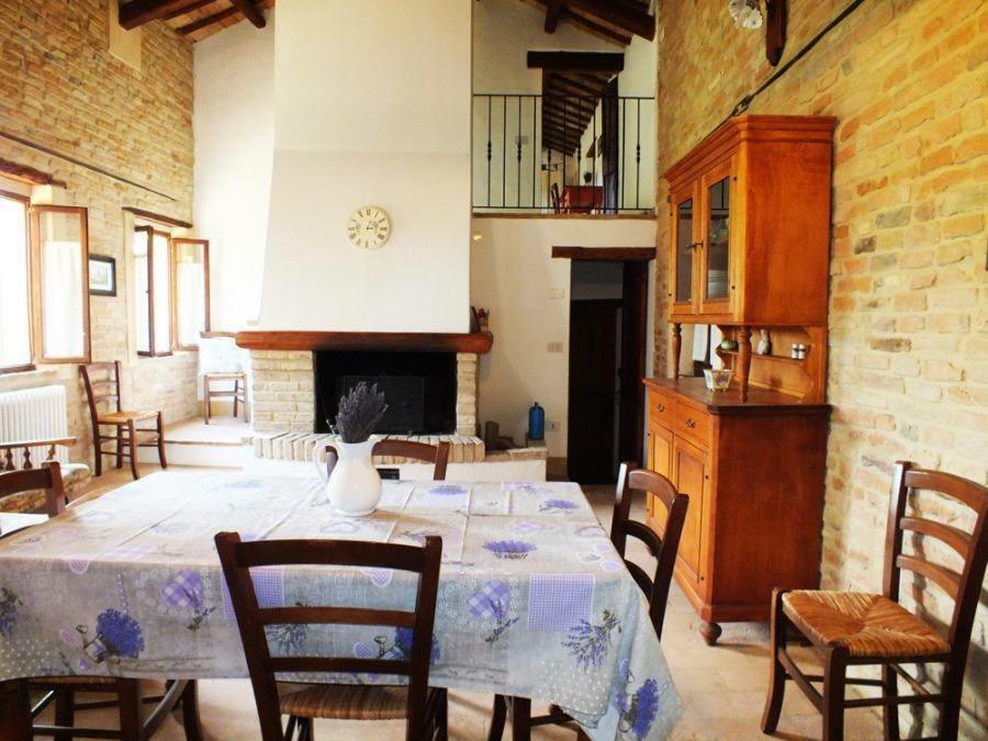 Agriturismo La Casa della Lavanda - Il Casale Monte San Vito Esterno foto